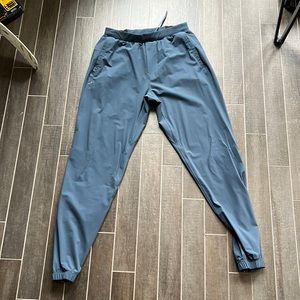 Lululemon Surge Small!